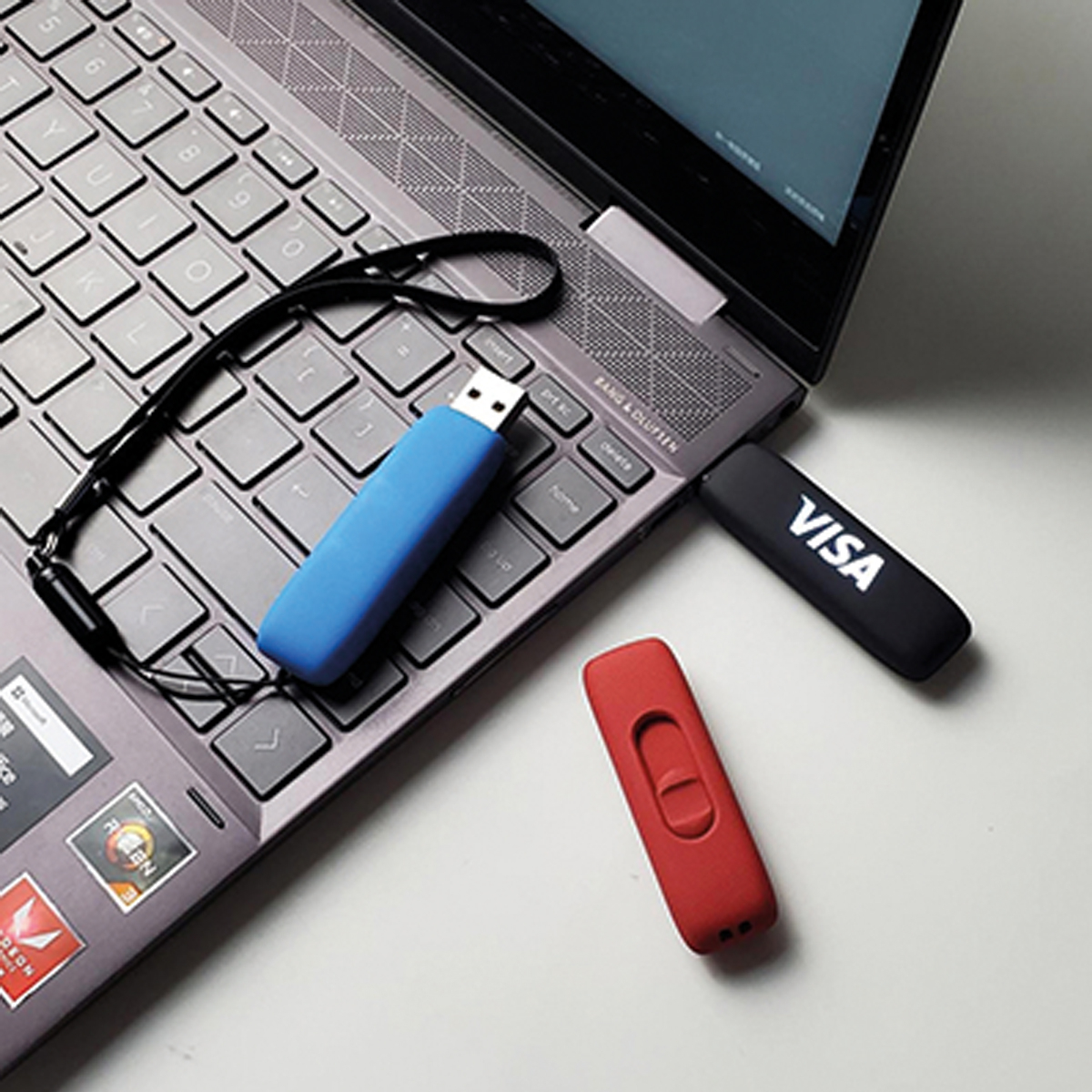 upload/urunler/galeri/20902-kr-lina-kaucuk-isikli-usb-kirmizi-promosyon-usb-47251-14-B.jpg